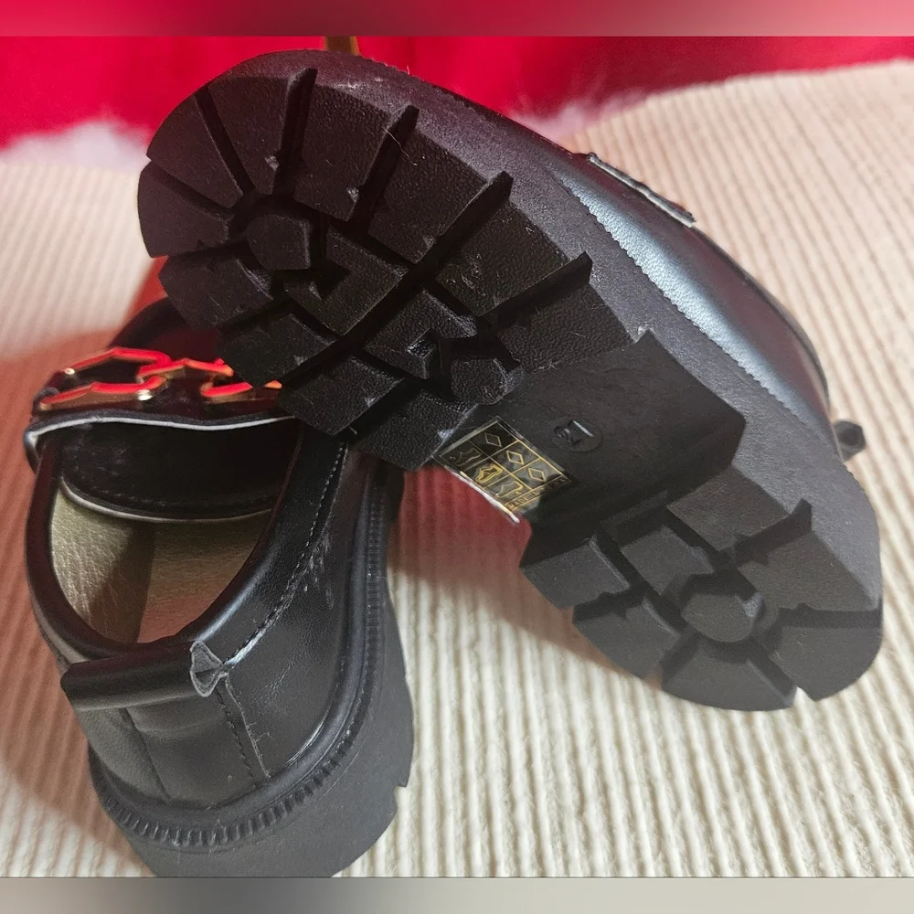 Elegant Black Baby Toddler Loafers with Gold Accent Size 21 US 5.5